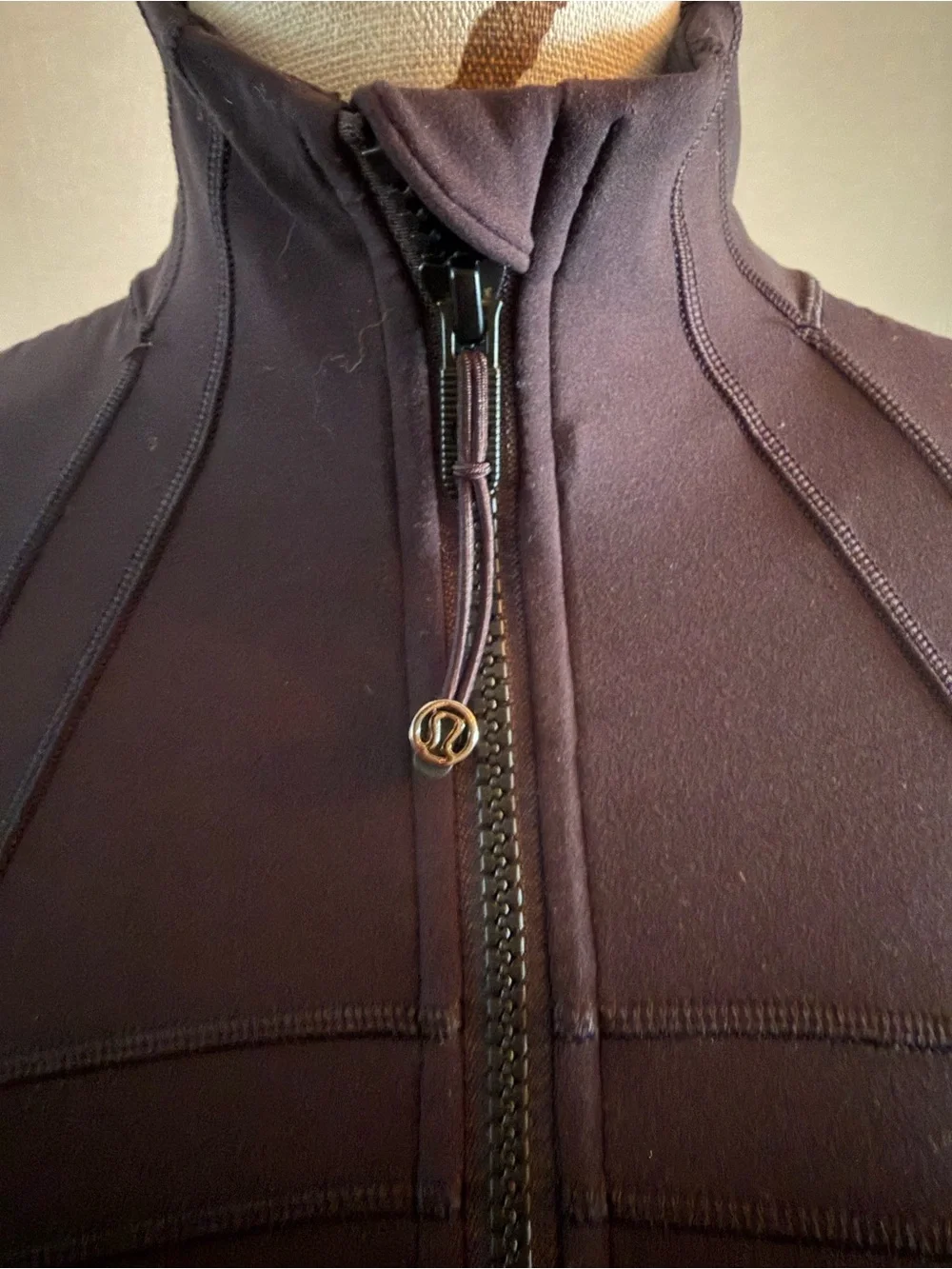 Pre-Owned Lululemon Athletica Track Jacket Black (Size 2)